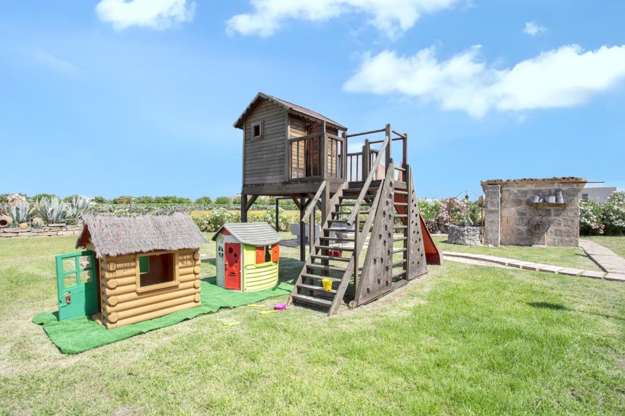 Spacious In With Mountain View Apartment